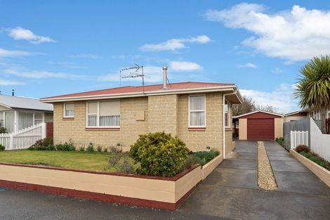 Photo of property in 27 Kinley Street, Rangiora, 7400