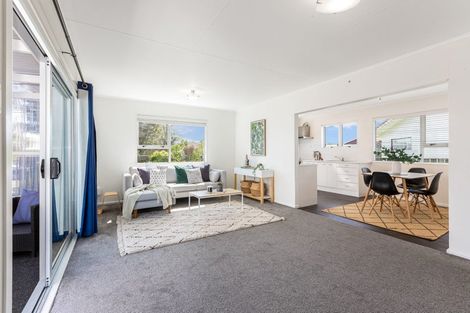 Photo of property in 3 Toporoa View, Ascot Park, Porirua, 5024
