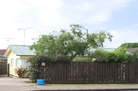 Photo of property in 34 Red Beach Road, Red Beach, 0932