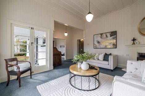 Photo of property in 350 College Street, West End, Palmerston North, 4410