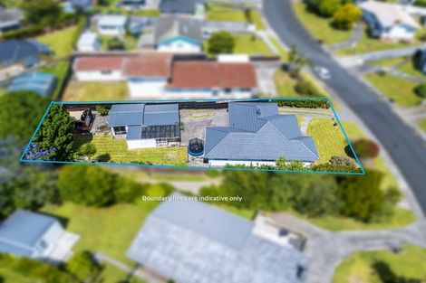 Photo of property in 57 Divich Avenue, Te Atatu South, Auckland, 0610