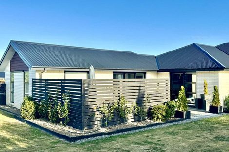 Photo of property in 28 Highgate Drive, Rangiora, 7400