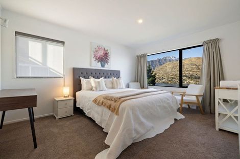 Photo of property in 22 Golden Terrace, Queenstown, 9300