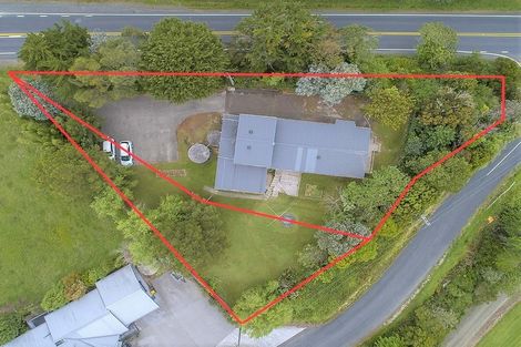 Photo of property in 2127 East Coast Road, Stillwater, Silverdale, 0993