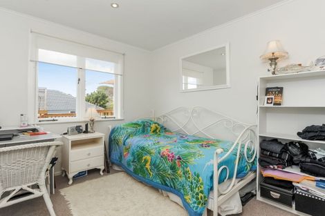 Photo of property in 24a Ribblesdale Road, Henderson, Auckland, 0612