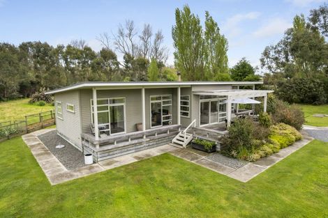 Photo of property in 3 Takapu Road, Manakau, Levin, 5573