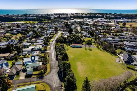 Photo of property in 2 Handley Place, Glen Avon, New Plymouth, 4312