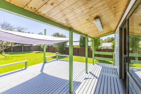 Photo of property in 30 Hookway Grove, Paraparaumu, 5032