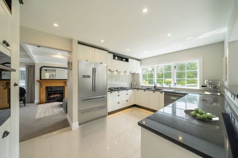 Photo of property in 29 Padnell Crescent, Paparangi, Wellington, 6037