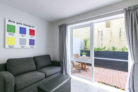 Photo of property in Pirie Street Townhouses, 32/35u Pirie Street, Mount Victoria, Wellington, 6011