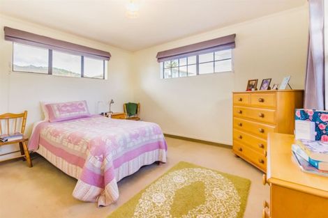 Photo of property in 63a Ngaio Road, Waikanae, 5036