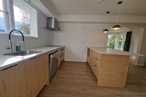 Photo of property in 35 Routley Crescent, Elderslea, Upper Hutt, 5018