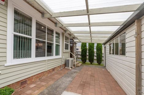 Photo of property in 83 Sturges Road, Henderson, Auckland, 0612