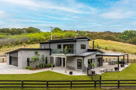 Photo of property in 86 Seafield Road, Eskdale, Napier, 4182
