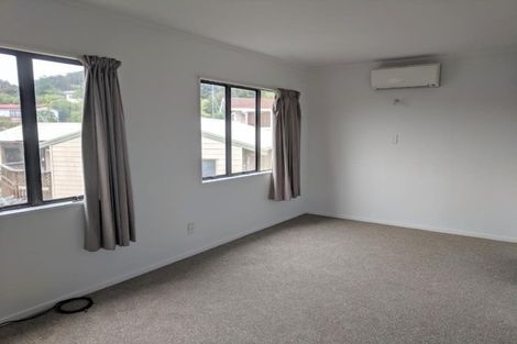 Photo of property in 11 Randal Place, Bayview, Auckland, 0629