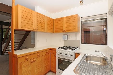 Photo of property in 5/136 Karori Road, Karori, Wellington, 6012