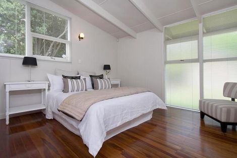 Photo of property in 21 Rimu Street, New Lynn, Auckland, 0600