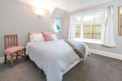 Photo of property in 5 Putnam Street, Northland, Wellington, 6012