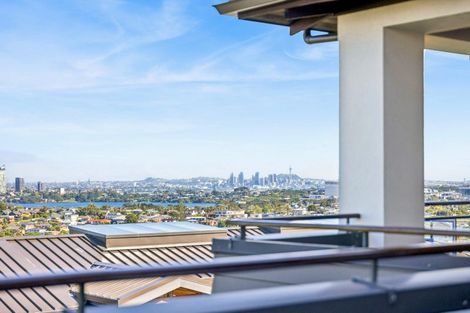 Photo of property in 5 Castor Bay Road, Castor Bay, Auckland, 0620