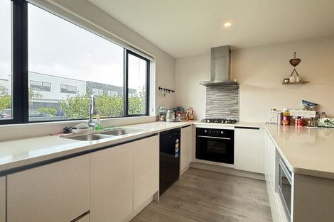 Photo of property in 6 Kearns Drive, Hobsonville, Auckland, 0616