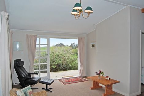 Photo of property in 542 Oneriri Road, Kaiwaka, 0573