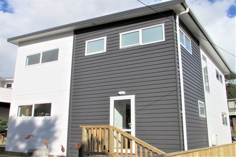 Photo of property in 11a Kowhai Street, Tawa, Wellington, 5028