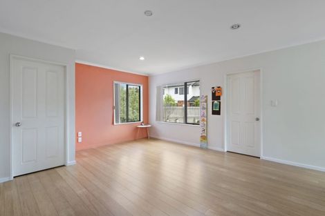 Photo of property in 9 Staten Place, Mangere, Auckland, 2022