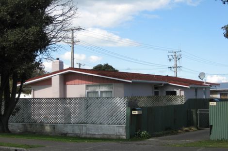 Photo of property in 84b Manuka Street, Castlecliff, Whanganui, 4501