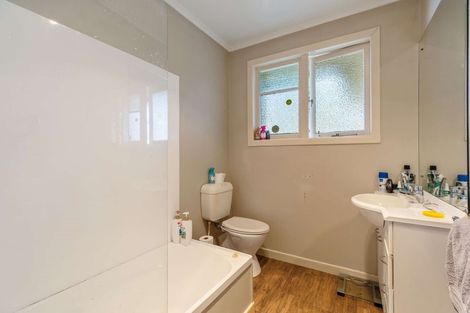 Photo of property in 75 Marne Road, Papakura, 2110