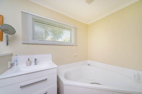 Photo of property in 1590 State Highway 3, Awahuri, Palmerston North, 4476