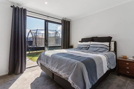 Photo of property in 2 Winstone House Road, Paerata, 2124