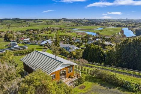 Photo of property in 70 Wishart Road, Helensville, 0800