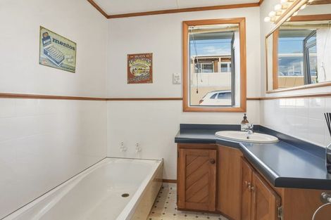 Photo of property in 130 Martin Road, Fairfield, Dunedin, 9018