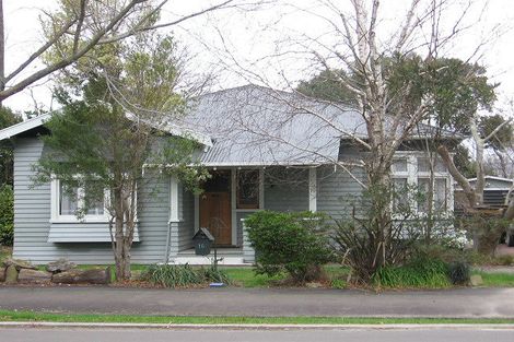 Photo of property in 16 Colombo Street, Hokowhitu, Palmerston North, 4410