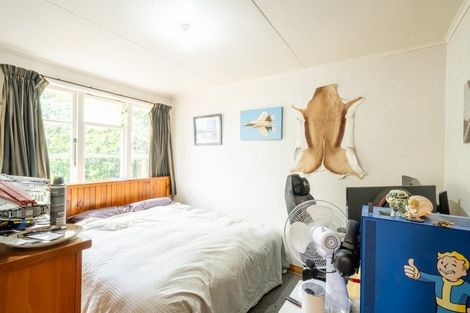 Photo of property in 18 Exeter Crescent, Takaro, Palmerston North, 4412