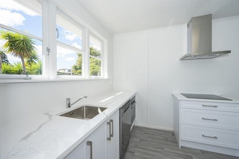 Photo of property in 494 Swanson Road, Ranui, Auckland, 0612