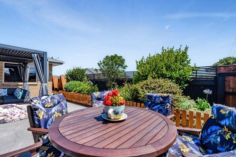 Photo of property in 17 Hira Street, Ohawe, Hawera, 4671