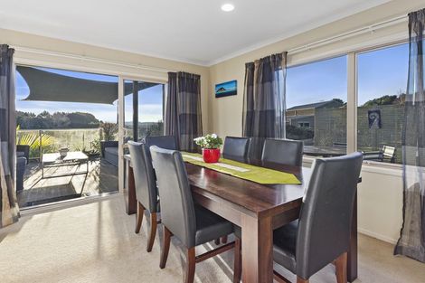Photo of property in 8 Roger Guy Place, Welcome Bay, Tauranga, 3175