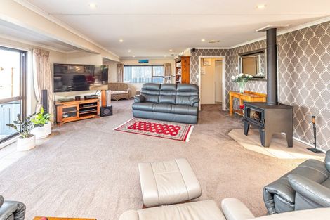 Photo of property in 10 Okiwa Terrace, Waiinu Beach, Whanganui, 4588