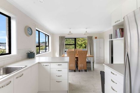 Photo of property in 12 Ash Place, Whalers Gate, New Plymouth, 4310