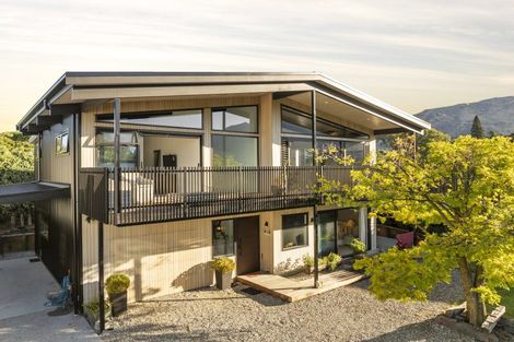 Photo of property in 160 Upton Street, Wanaka, 9305