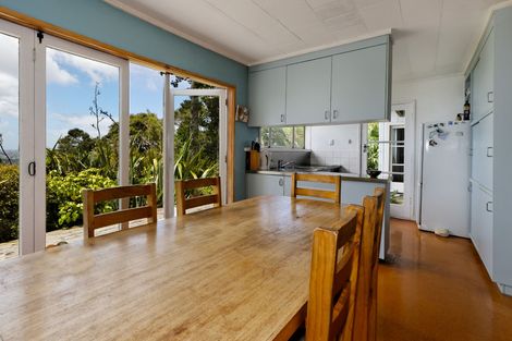 Photo of property in 3 Park Road, Titirangi, Auckland, 0604