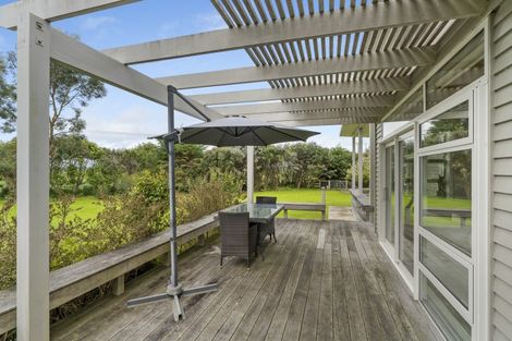 Photo of property in 3 Takapu Road, Manakau, Levin, 5573