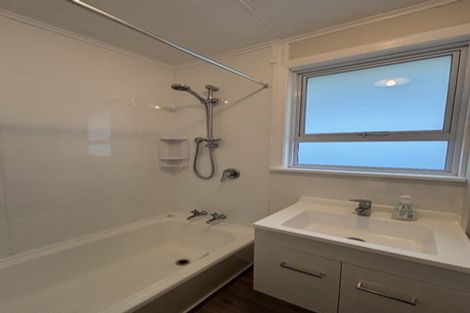 Photo of property in 18 Acourt Street, Hawera, 4610