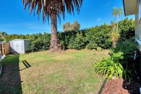 Photo of property in 49 Fairclough Road, Beach Haven, Auckland, 0626