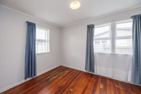 Photo of property in 39 Clausen Street, Takaro, Palmerston North, 4412