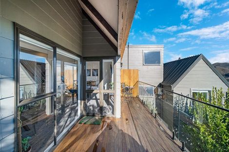 Photo of property in 8 Hobday Lane, Mount Pleasant, Christchurch, 8081