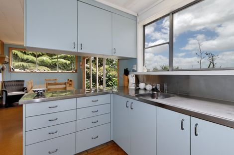 Photo of property in 3 Park Road, Titirangi, Auckland, 0604