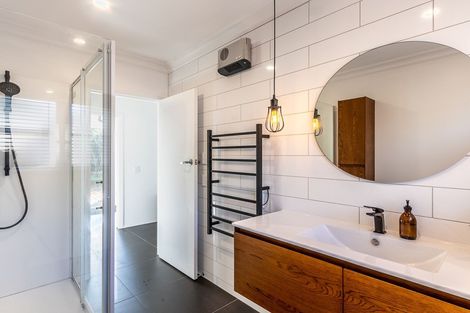 Photo of property in 73 Kohekohe Road, Waikanae, 5036