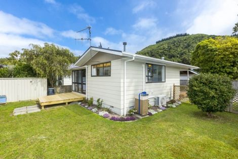 Photo of property in 6f2- Gemstone Drive, Birchville, Upper Hutt, 5018